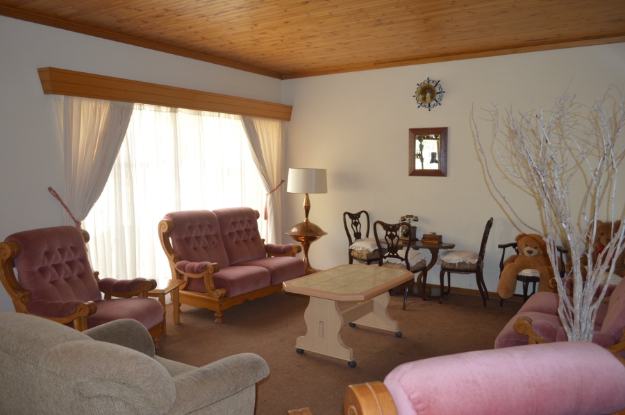 3 Bedroom Property for Sale in Flamwood North West